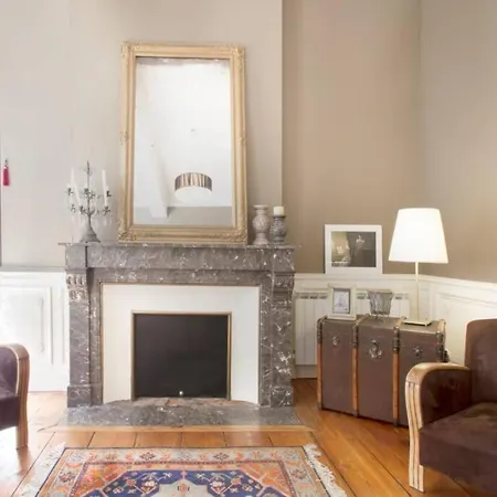 Au Coeur Du Quartier Historique Apartamento